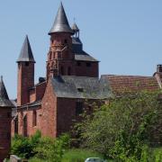 Collonges-la-rouge- église et castel de Vassinhac