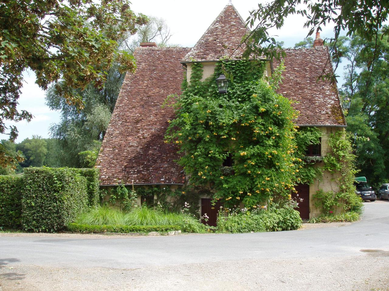 Apremont sur Allier  plus beau village de France