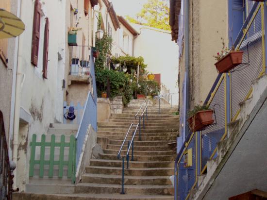 Gréoux les bains    ruelle