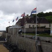 ARROMANCHES LES BAINS  le village