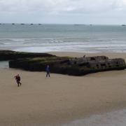 Arromanches les bains  le pont artificiel