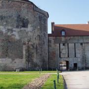 l'entrée du chateau