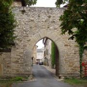 Sauveterre de Rouergue porte d'entrée