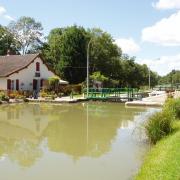 Ecluse sur le canal du Nivernais