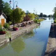 Decize écluse sur le canal du Nivernais