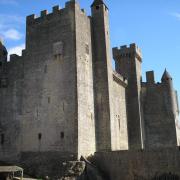chateau de Beynac la tour carrée crénelée