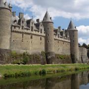 Josselin le château au bord de l'Oust