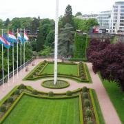 Luxembourg-le-square-du-pont-Adolphe