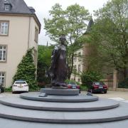 Luxembourg-place-clairefontaine