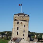 Lourdes   la tour du château