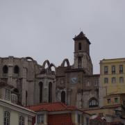 les ruines du couvent et l'église
