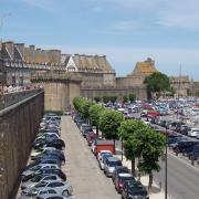 St Malo  sur les remparts